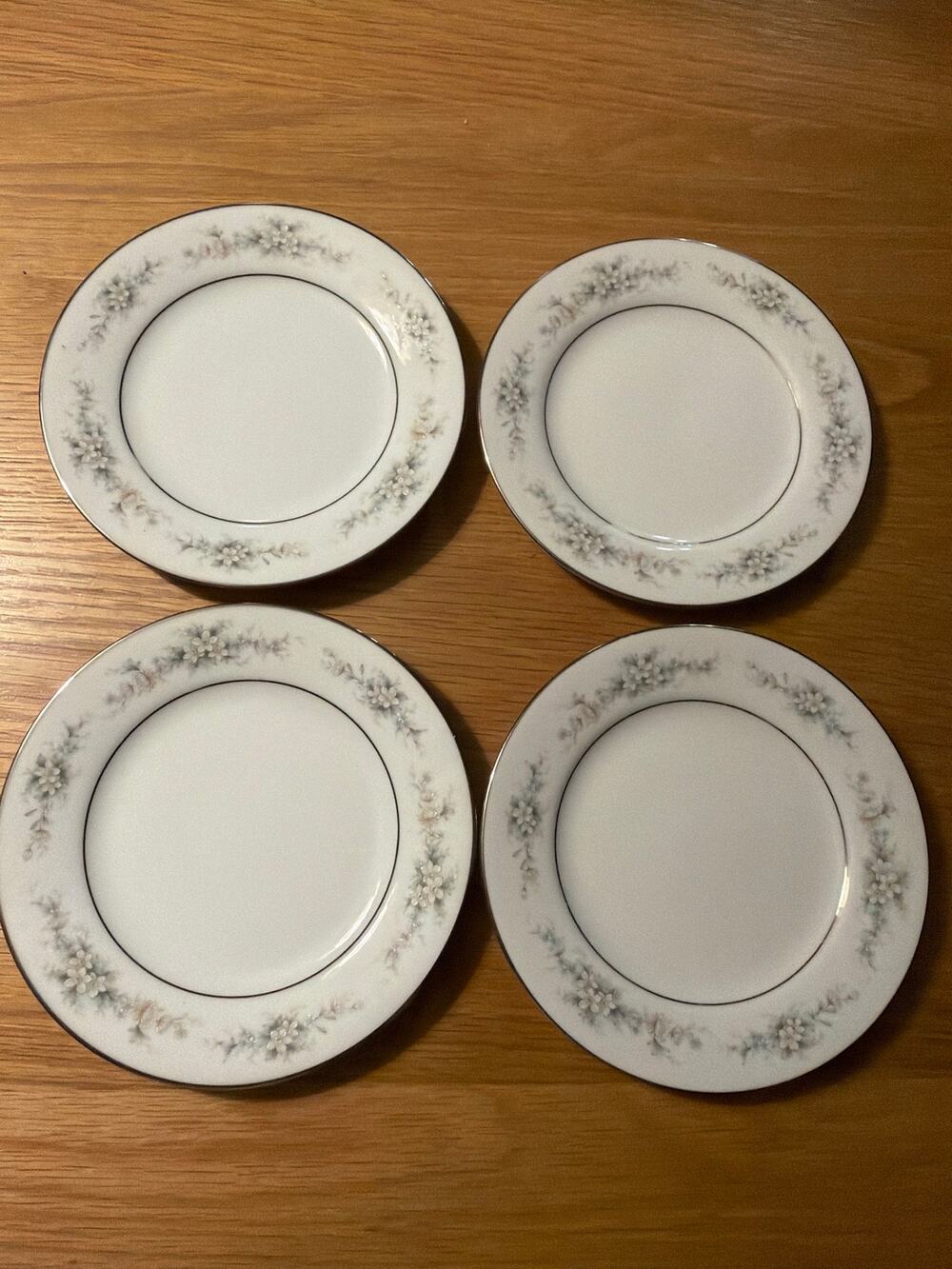 Set of 4 Noritake China Melissa Bread and Butter Plates 6 3/8" Floral Print